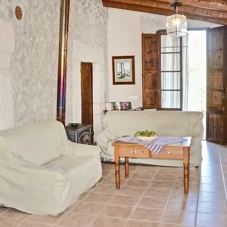 Gorgeous In Selva With Outdoor Swimming Pool Holiday home Selva (Mallorca)